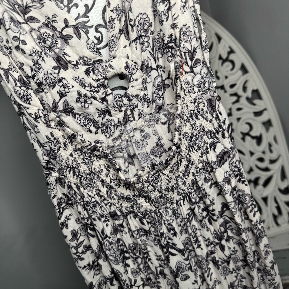 Angie Boho Keyhole Halter Wide Leg Floral Jumpsuit Size Small NWOT Beach - Picture 11 of 15